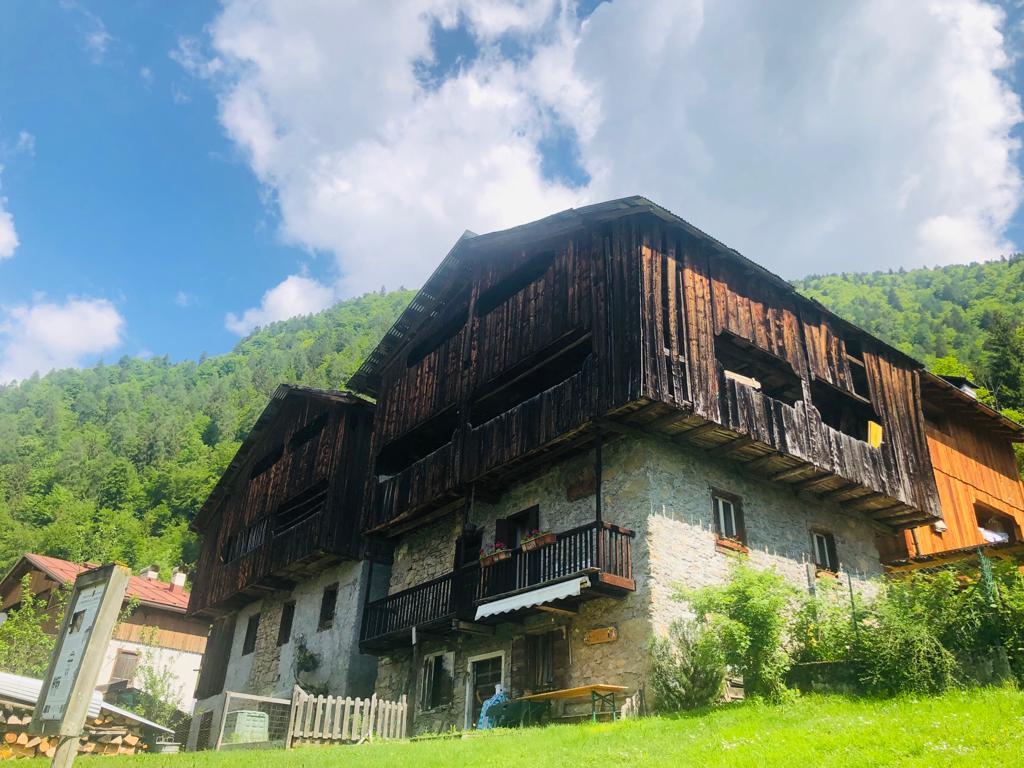 d8279ab4-9290-4ac5-86ac-f4e5c9243ae5