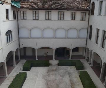 Chiostro Palazzo Fulcis