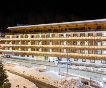 Savoia Palace - External view