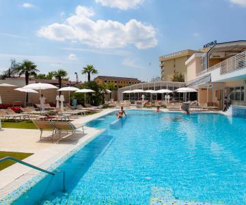 Piscina Esterna - Hotel Meggiorato