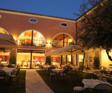 422564_283844648351718_355379317_n