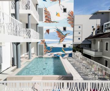 foto-piscina-riscaldata-hotel-marzia-caorle-7