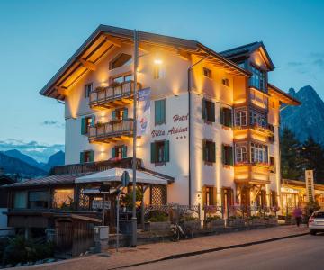 Facciata Vista Notturna