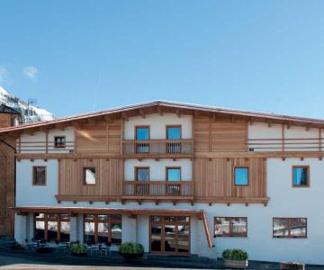 CROCE_imghome900x600