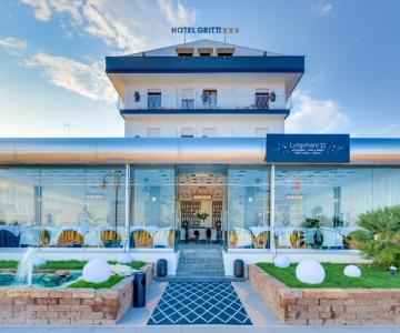 Gritti facciata fronte mare