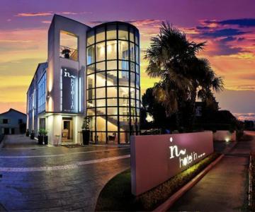 Hotel In Lounge Room