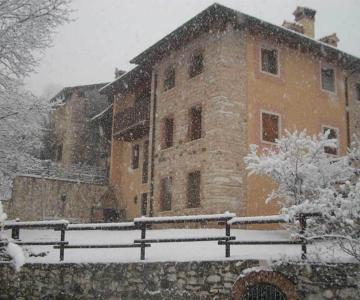 Antica Corte Leguzzano B&B