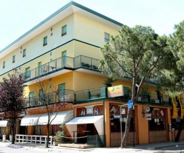 International facciata