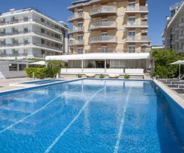 Imperial Palace facciata