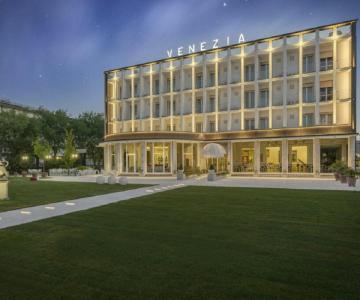 Facciata-Hotel-Venezia-Terme-1024x683