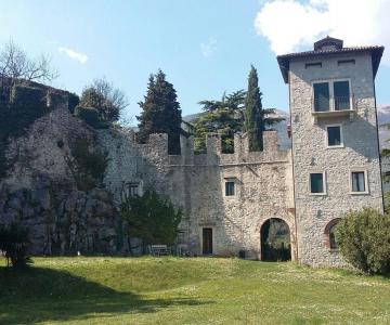 Castrum di Serravalle