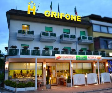 albergo-grifone_facciata.jpg