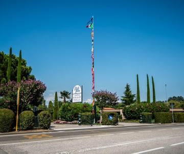 CAMPING BELLA ITALIA ENTRANCE (2)