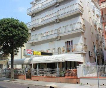 photo5950389902996778003