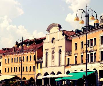 Piazza dei Martiri e i giardini