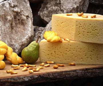 Formaggi e pere