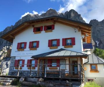 Rifugio Bruto Carestiato