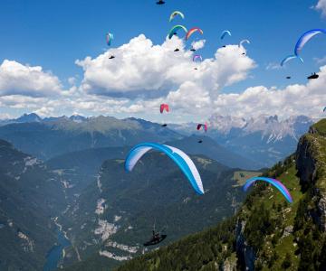 Parapendio sulle Dolomiti Bellunesi