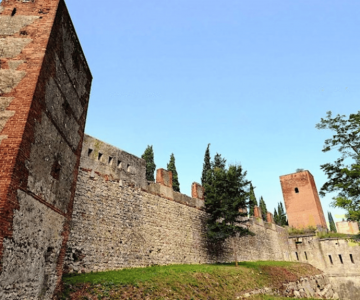 Percorso pedonale lungo le Mura