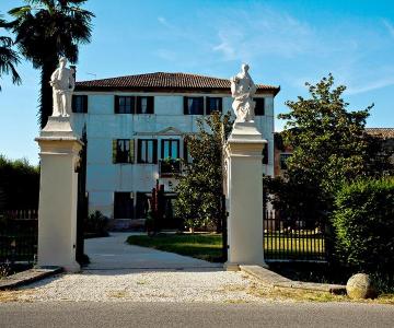 Villa Bevilacqua Foscati dall'Aglio