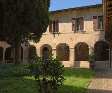 Chiostro francescano