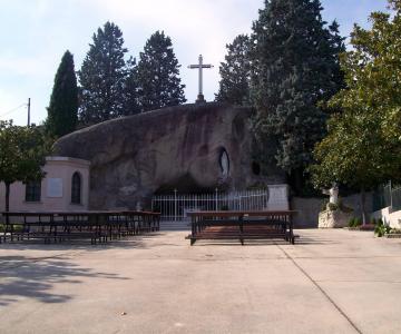 Grotta di Lourdes