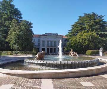 Orologio con fontana