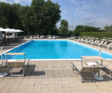 Alex Club Sporting Center