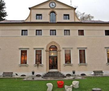 Biblioteca civica Villa Valle