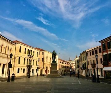 Piazza Giuseppe Garibaldi