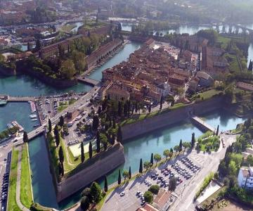 Peschiera dall'alto
