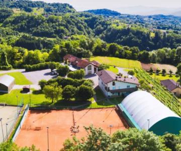 Esterno campi da tennis Norcen