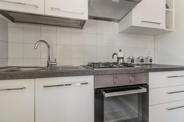 5 Flora Tv bassa risoluzione