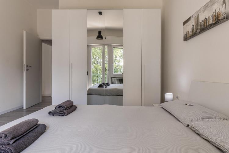 19 Flora Tv bassa risoluzione