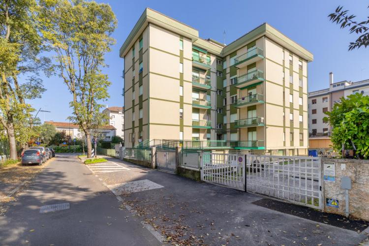 Esterni bassa risoluzione