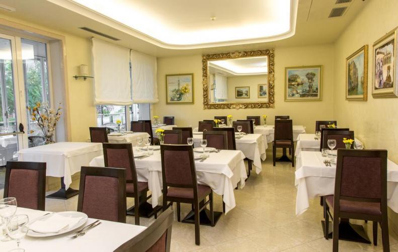 Helios sala pranzo.jpg