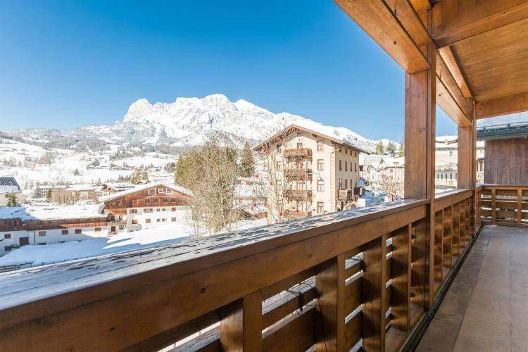 Balcony Apartments Tofane View