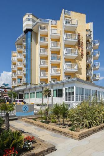 Capri facciata 1.jpg