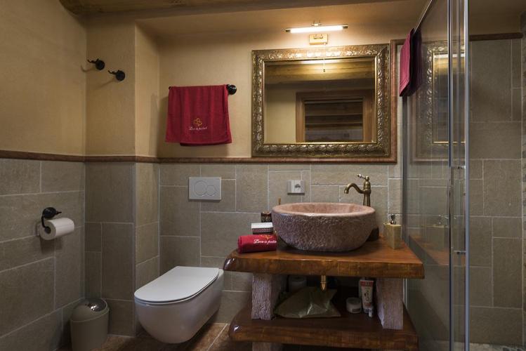 Bagno della camera Melograno