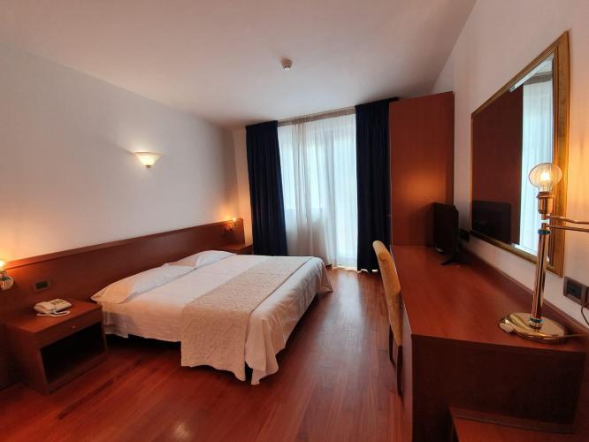 8ce93706-993e-4f40-aa4c-5c91c73692d0