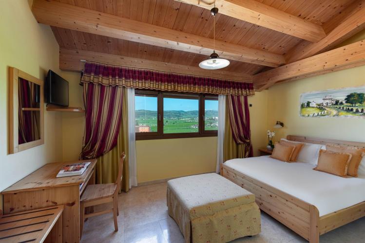 Camera matrimoniale con vista