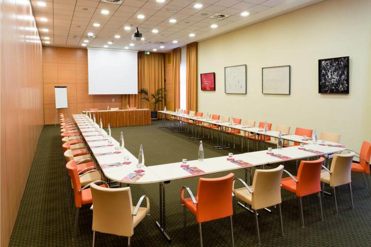 Crowne Plaza. Sala meeting 3