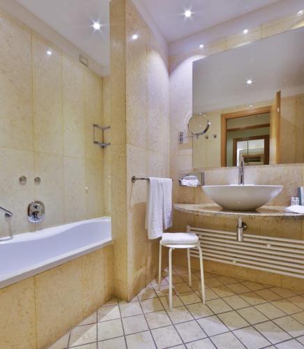 bagno standard + king sofa A+business A