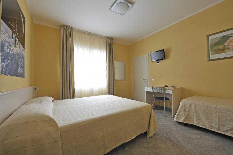 013 Albergo Italia