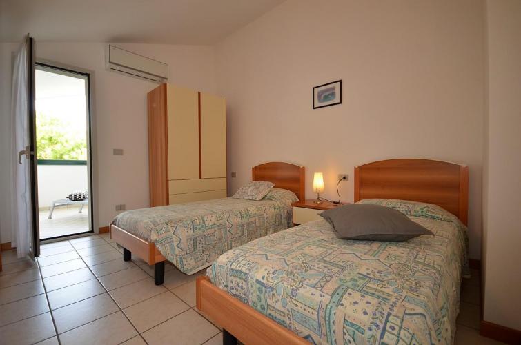 186Altane40ACameraSS01