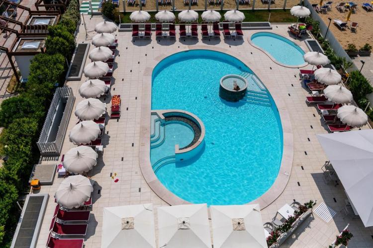 Baia del Mar vista piscina