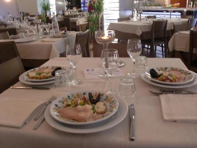 Coppe sala pranzo 1.jpg