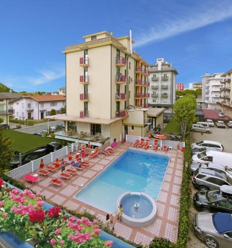 Jalisco facciata con piscina