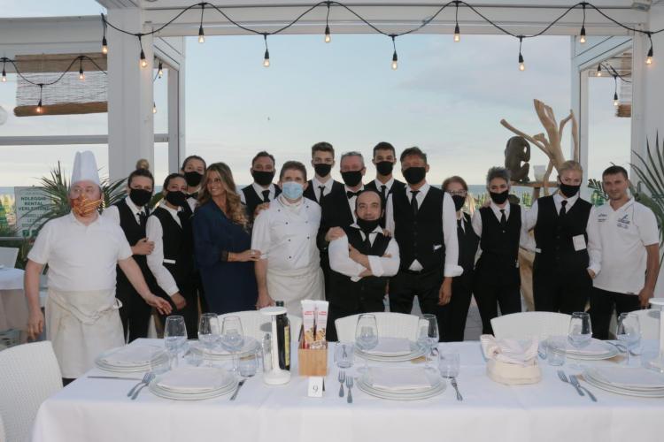 e6174ea2-94a6-423d-af2c-9db67b56200b