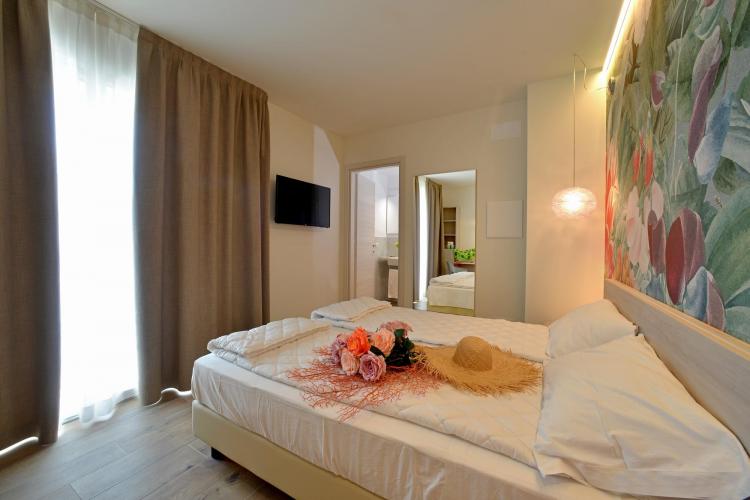 55CD620B-D387-46CF-9F58-AB1A616CD390